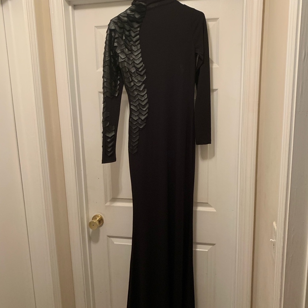 Beautiful black dress s